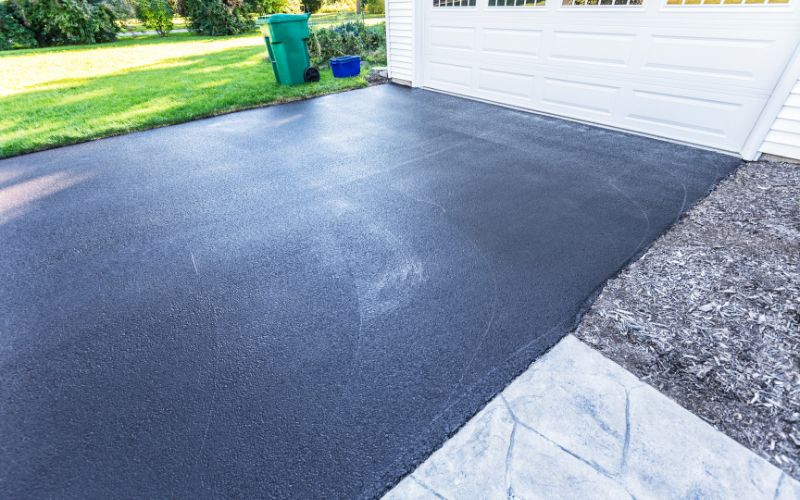 5 Signs Your Asphalt Surface Needs a Facelift in Hackensack | Hackensack Paving Company